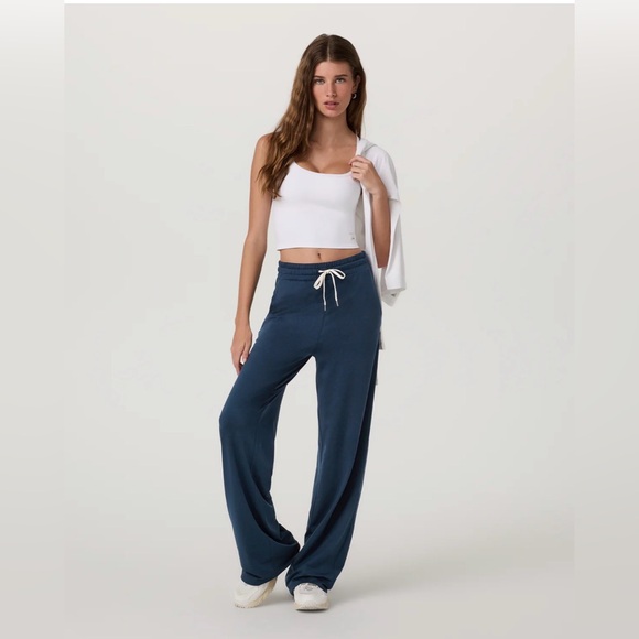 Vuori Deep Halo Essential Wideleg Pant (Blue Coast Heather) (regular version) - Picture 4 of 6